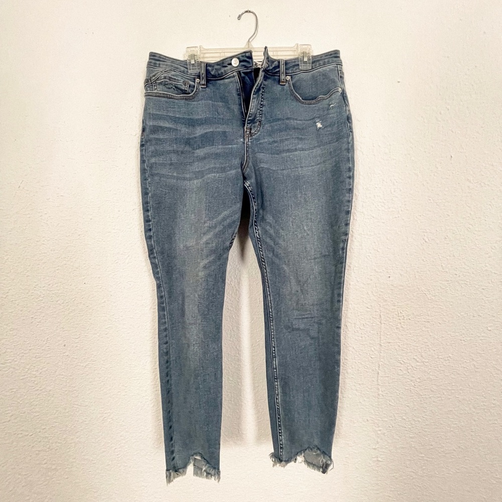 Free People CRVY Mid-Rise Destroyed Skinny Jeans, size 33